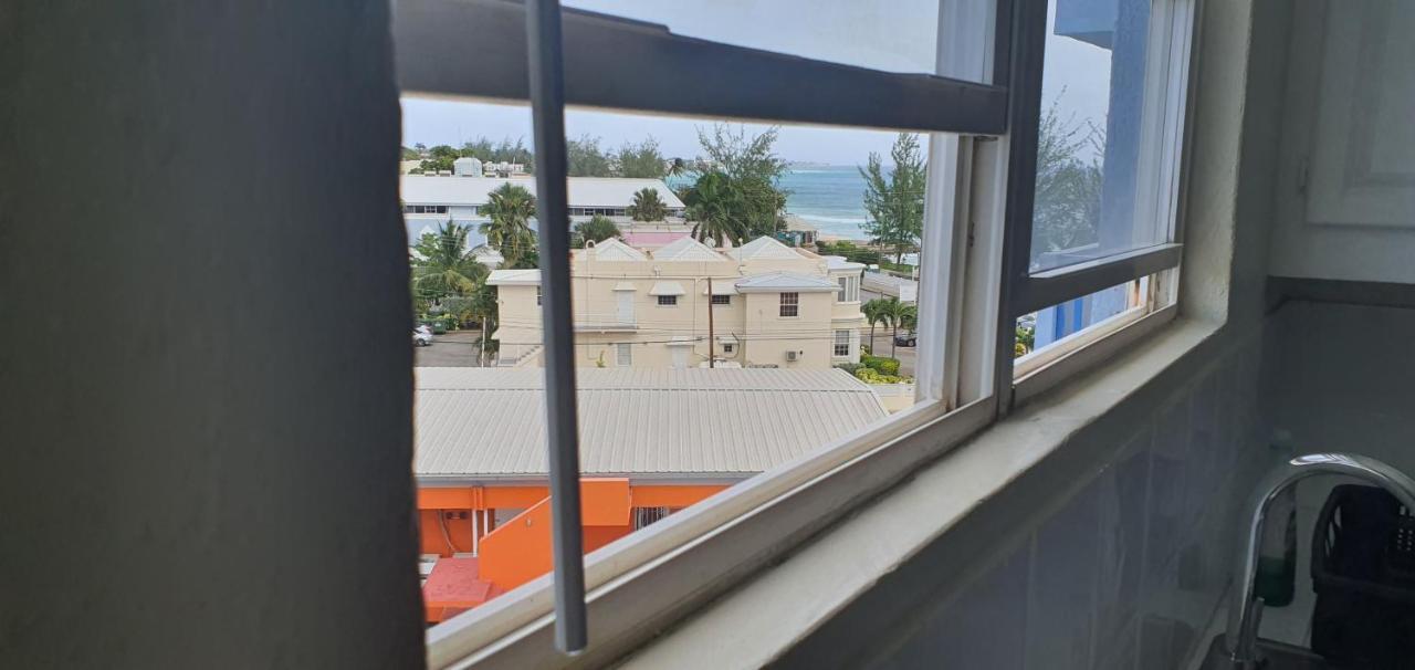 Hastings Towers 4D - Studio Apt Opp Beach Bridgetown Dış mekan fotoğraf
