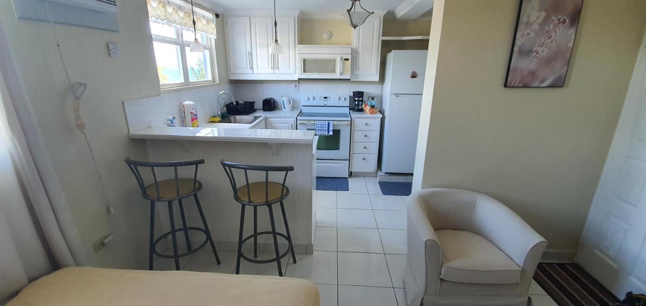 Hastings Towers 4D - Studio Apt Opp Beach Bridgetown Dış mekan fotoğraf