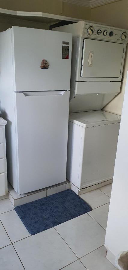 Hastings Towers 4D - Studio Apt Opp Beach Bridgetown Dış mekan fotoğraf