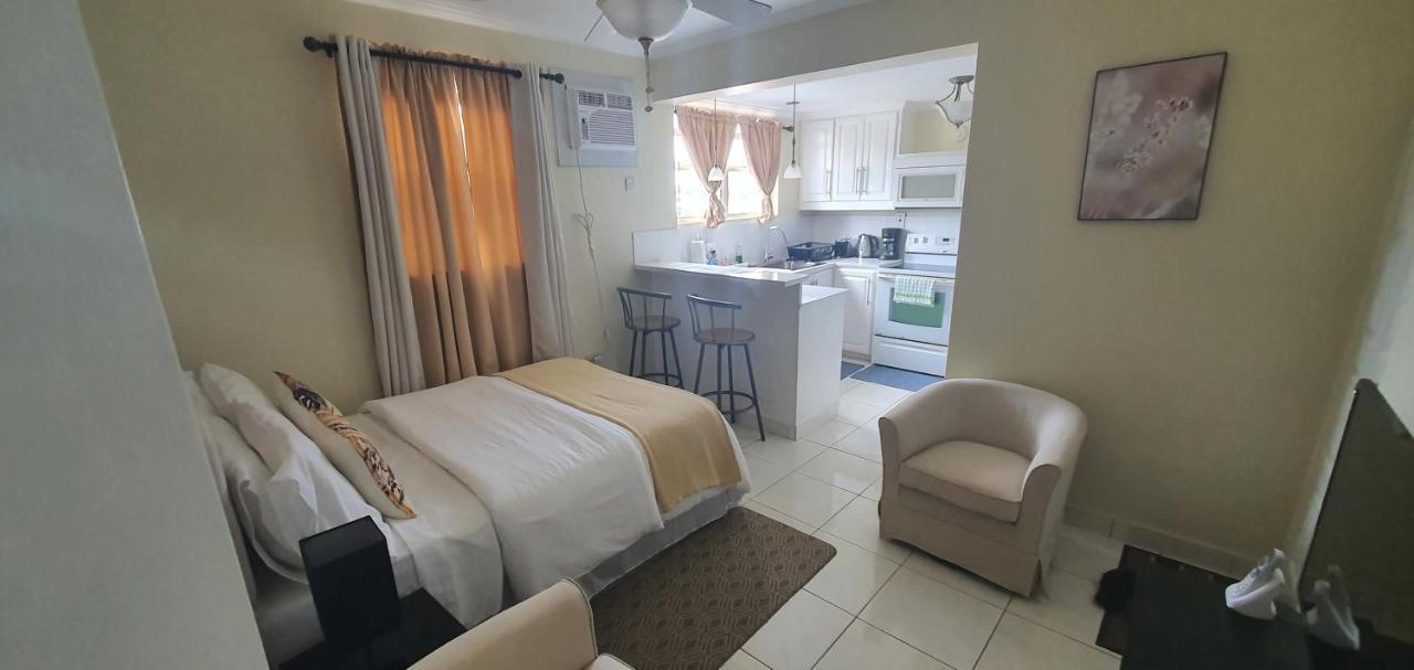 Hastings Towers 4D - Studio Apt Opp Beach Bridgetown Dış mekan fotoğraf